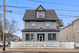 50 Pleasant St, Winthrop, MA 02152