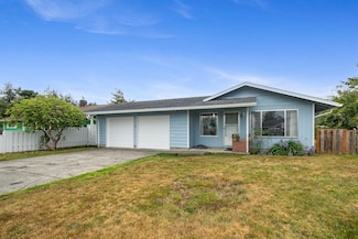 4004 Elmwood St, Tillamook, OR 97141