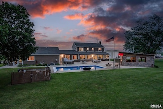 3473 270th St, de Witt, IA 52742