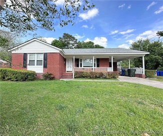 1413 Skycrest Dr, Fayetteville, NC 28304