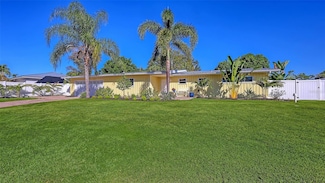 2525 Hibiscus St, Sarasota, FL 34239