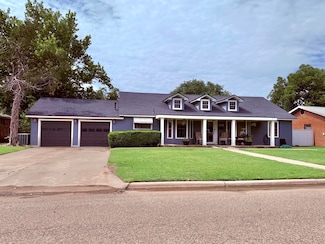 2203 W 12th St, Plainview, TX 79072