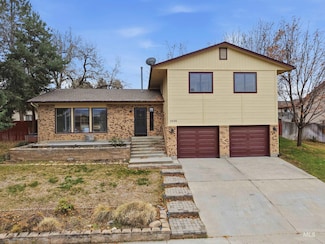 3495 Sweetwater Dr, Boise, ID 83716