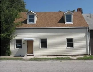 414 S 2nd St, Belleville, IL 62220