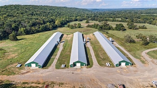 6639 Carriage Rd, Mulberry, AR 72947