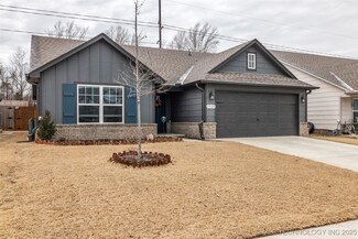 1925 E Winston St, Broken Arrow, OK 74011