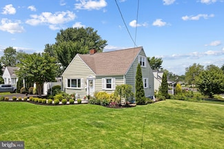 143 Moore Ave, Barrington, NJ 08007