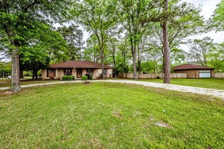 102 Trailwood Dr, Huntsville, TX 77340