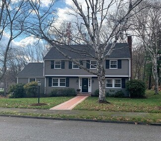 40 Haven Rd, Wellesley Hills, MA 02481