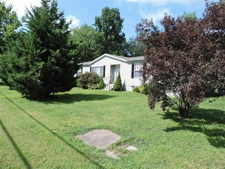 302 Broadway St, Willisville, IL 62997