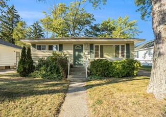 902 Mangin Ave, Muskegon, MI 49442
