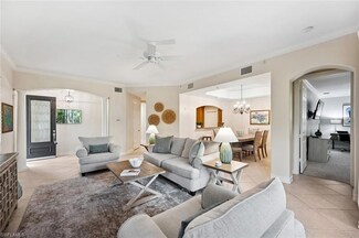 2817 Tiburon Blvd E Unit 101, Naples, FL 34109