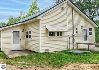 1422 W F-30, Mikado, MI 48745