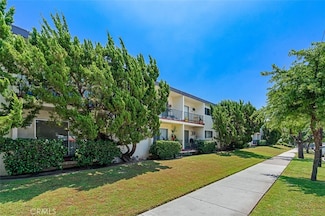 820 N Raymond Ave, Pasadena, CA 91103