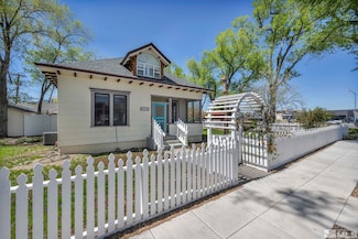 1558 1st St, Minden, NV 89423