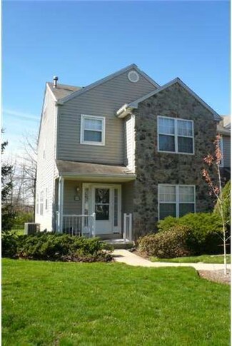 665 Shropshire Dr, West Chester, PA 19382