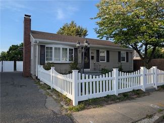 106 Flint St, Pawtucket, RI 02861