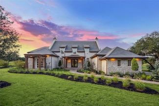 110 Mallard Ln, Columbus, TX 78934