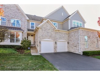 711 Stone Canyon Cir, Inverness, IL 60010