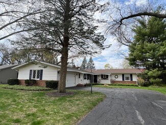 908 Highview Ave, Rockford, IL 61107