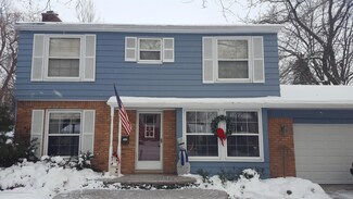 2201 Heights Ave, Lansing, MI 48912