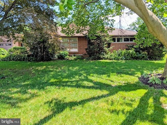 201 N Linden St, Robesonia, PA 19551