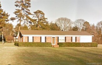 2609 & 253 Penninger Cir, Charlotte, NC 28262