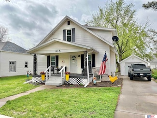 915 3rd St, Milford, NE 68405