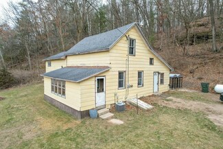 N1076 Brockman Rd, Wonewoc, WI 53968