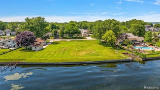 39196 Lakeshore Dr, Harrison Township, MI 48045
