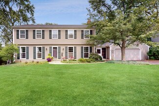 1513 Foothill Ct, Wheaton, IL 60189