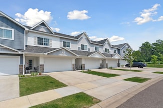 8468 Gateway Cir, Monticello, MN 55362