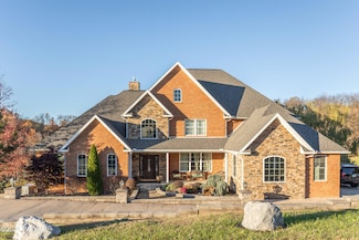 163 Whispering Ln, Montoursville, PA 17754