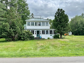 277 Grove St, Newport, ME 04953
