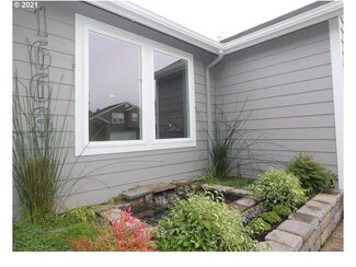 1663 Kings St N, Eugene, OR 97401