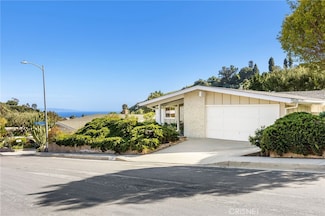 1279 El Hito Cir, Pacific Palisades, CA 90272