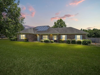 537 Delia Dr, Leesville, LA 71446