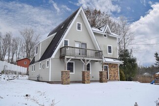 175 Palmer Ct, Shelburne, VT 05482