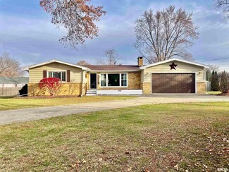 449 Marmac Dr, Galesburg, IL 61401