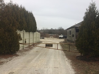 22 Slocum Rd, Dartmouth, MA 02747