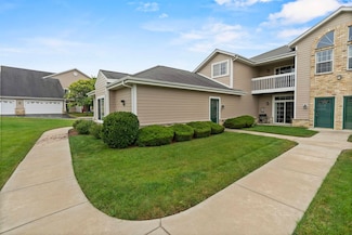 1030 River Place Blvd Unit 1, Waukesha, WI 53189