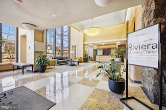 4242 E West Hwy Unit 814, Chevy Chase, MD 20815