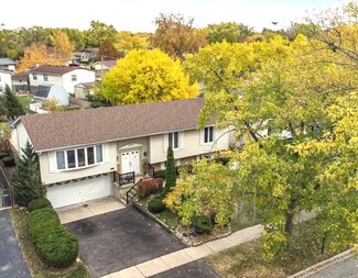8069 Carlisle Dr, Hanover Park, IL 60133