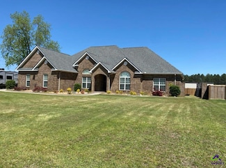308 George Francis Ct, Bonaire, GA 31005