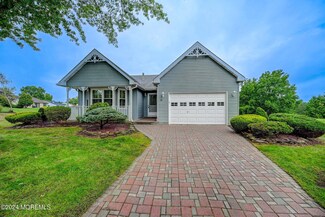 15 Coach Ct, Marlboro, NJ 07746