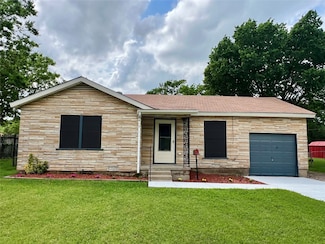 419 Hensley Dr, Grand Prairie, TX 75050
