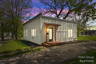 1224 2nd St NW, Grand Rapids, MI 49504
