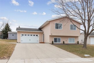 71 Florida Ct SW, Cedar Rapids, IA 52404