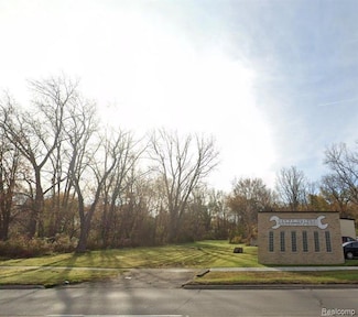 26531 Eureka Rd, Taylor, MI 48180