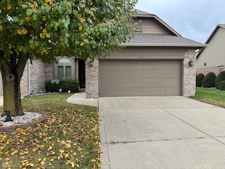 673 Brook Dr, Greenwood, IN 46143